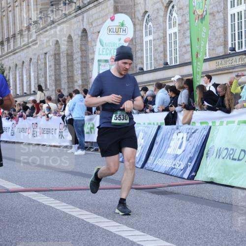 07.09.2025 - BARMER Alsterlauf Strokosch-Dieckow http://msf.ph/oto/8721437 07.09.2025 09:53:24 Ziel 2494, 2562, 2894, 4799, 5869, 5908, 6222, 8267 meine-sportfotos.de