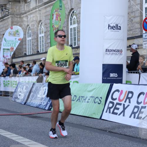 07.09.2025 - BARMER Alsterlauf Strokosch-Dieckow http://msf.ph/oto/8721447 07.09.2025 09:53:29 Ziel 2501, 2562, 4460, 4799, 5015, 5164, 5165, 5908, 8267 meine-sportfotos.de