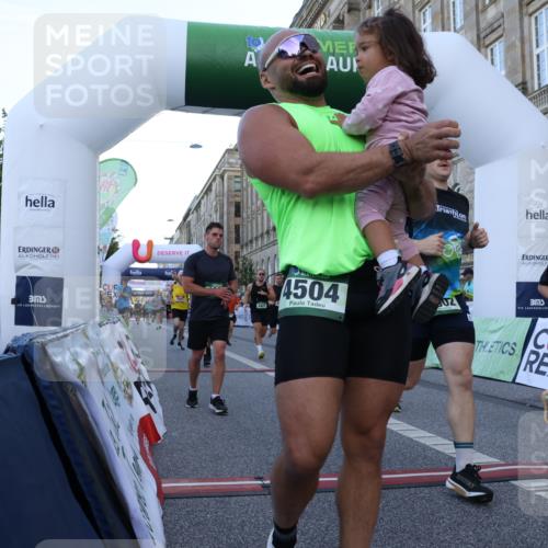 07.09.2025 - BARMER Alsterlauf Strokosch-Dieckow http://msf.ph/oto/8721492 07.09.2025 09:53:45 Ziel 2028, 2032, 2173, 2229, 2365, 2369, 2454, 2896, 3421, 3705, 4078, 4339, 4504, 4578, 4834, 4889, 5002, 5603, 5686, 5701, 5742, 6010, 6333, 8231 meine-sportfotos.de