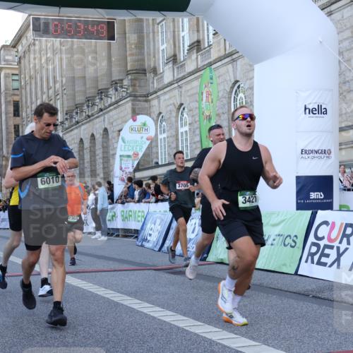 07.09.2025 - BARMER Alsterlauf Strokosch-Dieckow http://msf.ph/oto/8721496 07.09.2025 09:53:47 Ziel 2028, 2032, 2173, 2229, 2365, 2369, 2390, 2454, 2896, 3421, 3705, 4078, 4339, 4504, 4578, 4834, 4889, 5002, 5218, 5603, 5686, 5694, 5701, 5742, 6010, 6333 meine-sportfotos.de