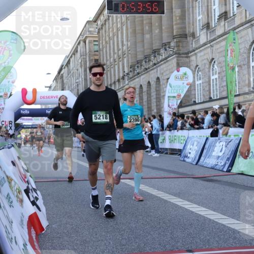 07.09.2025 - BARMER Alsterlauf Strokosch-Dieckow http://msf.ph/oto/8721512 07.09.2025 09:53:54 Ziel 2028, 2173, 2369, 2390, 2421, 3589, 4625, 4834, 5194, 5218, 5686, 5694, 5742, 6333, 8268 meine-sportfotos.de