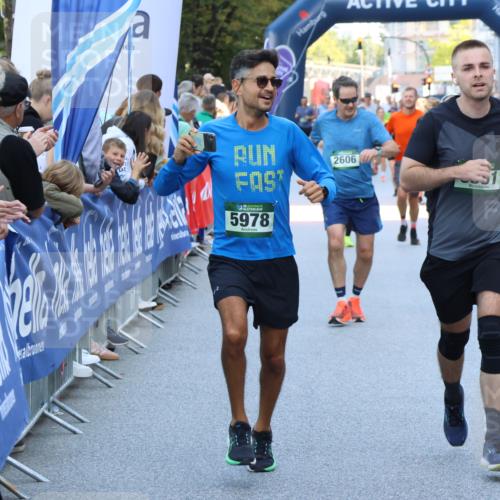 07.09.2025 - BARMER Alsterlauf Strokosch-Dieckow http://msf.ph/oto/8721519 07.09.2025 09:57:12 Ziel 2094, 2646, 3028, 3129, 3249, 3268, 3515, 3559, 3716, 3894, 3925, 4187, 4456, 4496, 4603, 4926, 4947, 4948, 5069, 5199, 5302, 5368, 5406, 5463, 5573, 6027, 6082, 6122, 6175, 6246, 8344, 8370 meine-sportfotos.de