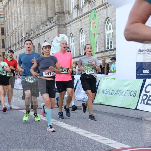 07.09.2025 - BARMER Alsterlauf Strokosch-Dieckow http://msf.ph/oto/8721534 07.09.2025 09:54:13 Ziel 2075, 2521, 2673, 2695, 2789, 2801, 3123, 3219, 3474, 3948, 4820, 4981, 5367, 5415, 5558, 5933, 6105, 8146, 8251, 8461 meine-sportfotos.de