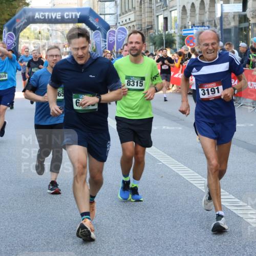 07.09.2025 - BARMER Alsterlauf Strokosch-Dieckow http://msf.ph/oto/8721554 07.09.2025 09:57:06 Ziel 2076, 2094, 2195, 2646, 3028, 3129, 3268, 3559, 3925, 4187, 4456, 4496, 4603, 4672, 4857, 4926, 4987, 5069, 5101, 5102, 5199, 5463, 5573, 5598, 5987, 6027, 6175, 6246, 8034, 8344, 8383 meine-sportfotos.de