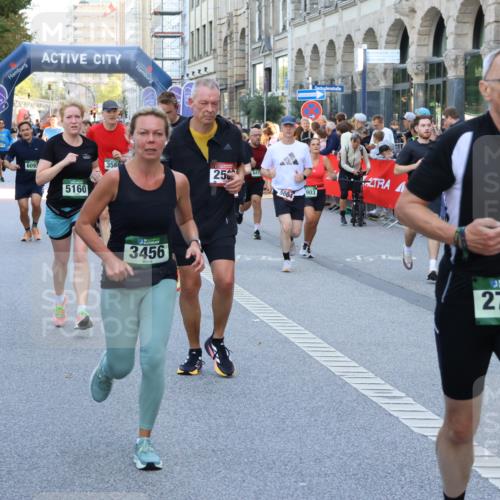 07.09.2025 - BARMER Alsterlauf Strokosch-Dieckow http://msf.ph/oto/8721600 07.09.2025 09:57:01 Ziel 2076, 2195, 2646, 2724, 3028, 3129, 3267, 3268, 3434, 3559, 3721, 3925, 4187, 4456, 4603, 4672, 4857, 4926, 4987, 5069, 5101, 5102, 5199, 5377, 5463, 5598, 5987, 6075, 6175, 6246, 8034, 8344, 8383 meine-sportfotos.de