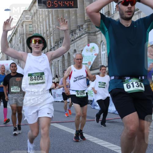 07.09.2025 - BARMER Alsterlauf Strokosch-Dieckow http://msf.ph/oto/8721605 07.09.2025 09:54:42 Ziel 2011, 2498, 3258, 3396, 3816, 4031, 4083, 4249, 4298, 4540, 5086, 5129, 6134, 6225, 6251, 6276, 8108, 8405 meine-sportfotos.de