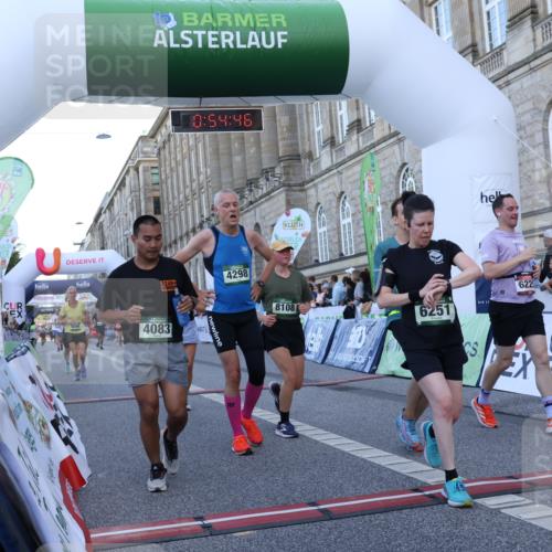 07.09.2025 - BARMER Alsterlauf Strokosch-Dieckow http://msf.ph/oto/8721615 07.09.2025 09:54:45 Ziel 2011, 3258, 3396, 3816, 4031, 4083, 4298, 4540, 5086, 5129, 5295, 6134, 6225, 6251, 6276, 8088, 8108, 8405 meine-sportfotos.de