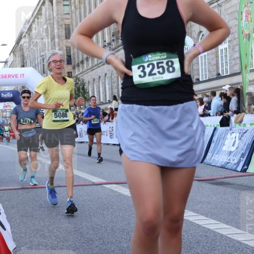 07.09.2025 - BARMER Alsterlauf Strokosch-Dieckow http://msf.ph/oto/8721622 07.09.2025 09:54:47 Ziel 2011, 3258, 3816, 4031, 4083, 4298, 4540, 5086, 5129, 5295, 6225, 6251, 6276, 8088, 8108, 8456 meine-sportfotos.de