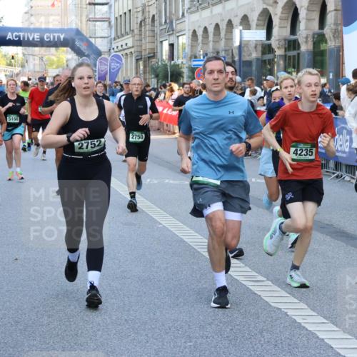 07.09.2025 - BARMER Alsterlauf Strokosch-Dieckow http://msf.ph/oto/8721624 07.09.2025 09:56:58 Ziel 2037, 2076, 2195, 2216, 2646, 2724, 3028, 3129, 3267, 3268, 3434, 3721, 3925, 4187, 4328, 4416, 4456, 4603, 4672, 4857, 4926, 4987, 5069, 5101, 5102, 5136, 5199, 5377, 5397, 5463, 5598, 5609, 5987, 6075, 6150, 6151, 6175, 6246, 8034, 8383 meine-sportfotos.de