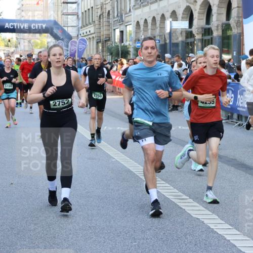 07.09.2025 - BARMER Alsterlauf Strokosch-Dieckow http://msf.ph/oto/8721627 07.09.2025 09:56:58 Ziel 2037, 2076, 2195, 2216, 2646, 2724, 3028, 3129, 3267, 3268, 3434, 3721, 3925, 4187, 4328, 4416, 4456, 4603, 4672, 4857, 4926, 4987, 5069, 5101, 5102, 5136, 5199, 5377, 5397, 5463, 5598, 5609, 5987, 6075, 6150, 6151, 6175, 6246, 8034, 8383 meine-sportfotos.de
