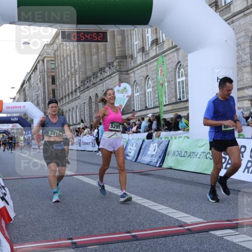 07.09.2025 - BARMER Alsterlauf Strokosch-Dieckow http://msf.ph/oto/8721629 07.09.2025 09:54:51 Ziel 2011, 2131, 2920, 3816, 4031, 4194, 5086, 5295, 6264, 8088, 8456 meine-sportfotos.de