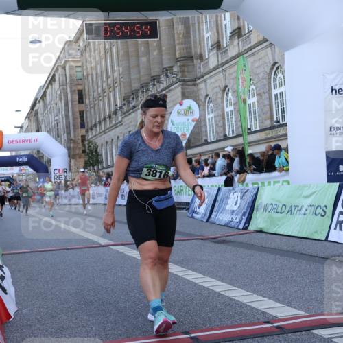 07.09.2025 - BARMER Alsterlauf Strokosch-Dieckow http://msf.ph/oto/8721633 07.09.2025 09:54:53 Ziel 2011, 2131, 2920, 3067, 3816, 4031, 4052, 4194, 5295, 6264, 8088, 8456 meine-sportfotos.de