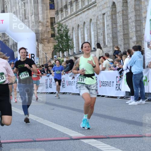 07.09.2025 - BARMER Alsterlauf Strokosch-Dieckow http://msf.ph/oto/8721639 07.09.2025 09:54:56 Ziel 2131, 2608, 2610, 2920, 3067, 3078, 4052, 4194, 4830, 4897, 5433, 5434, 6264, 8456 meine-sportfotos.de