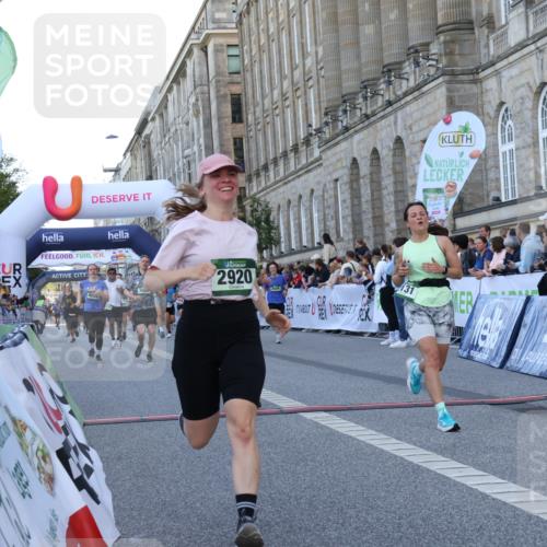 07.09.2025 - BARMER Alsterlauf Strokosch-Dieckow http://msf.ph/oto/8721642 07.09.2025 09:54:57 Ziel 2131, 2397, 2608, 2610, 2920, 3067, 3078, 4052, 4194, 4830, 4897, 5433, 5434, 6264, 8456 meine-sportfotos.de