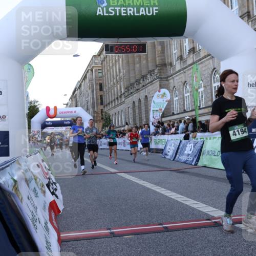07.09.2025 - BARMER Alsterlauf Strokosch-Dieckow http://msf.ph/oto/8721651 07.09.2025 09:54:59 Ziel 2131, 2397, 2608, 2610, 2920, 2924, 3049, 3067, 3078, 3464, 4052, 4194, 4830, 4897, 5433, 5434, 6062, 6248, 6264 meine-sportfotos.de