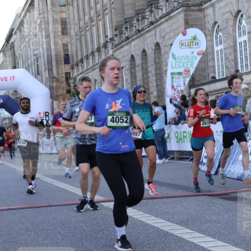 07.09.2025 - BARMER Alsterlauf Strokosch-Dieckow http://msf.ph/oto/8721654 07.09.2025 09:55:00 Ziel 2131, 2397, 2608, 2610, 2920, 2924, 3049, 3067, 3078, 3464, 4052, 4194, 4830, 4897, 5433, 5434, 6062, 6248, 6264 meine-sportfotos.de