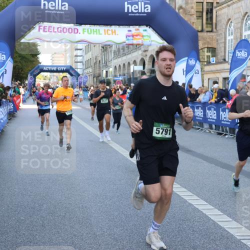 07.09.2025 - BARMER Alsterlauf Strokosch-Dieckow http://msf.ph/oto/8721681 07.09.2025 09:56:48 Ziel 2037, 2076, 2195, 2216, 2406, 2606, 2724, 2819, 3267, 3362, 3381, 3434, 3552, 3721, 4328, 4407, 4416, 4672, 4767, 4809, 4842, 4844, 4857, 5136, 5293, 5377, 5397, 5609, 5912, 5978, 5987, 6075, 6150, 6151, 8034, 8383 meine-sportfotos.de