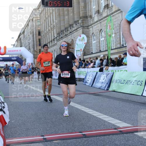 07.09.2025 - BARMER Alsterlauf Strokosch-Dieckow http://msf.ph/oto/8721688 07.09.2025 09:55:12 Ziel 2086, 2272, 2302, 2429, 2751, 3821, 4014, 4580, 4956, 5055, 5169, 5195, 5398, 5462, 5527, 6079, 6106, 6215, 8303 meine-sportfotos.de