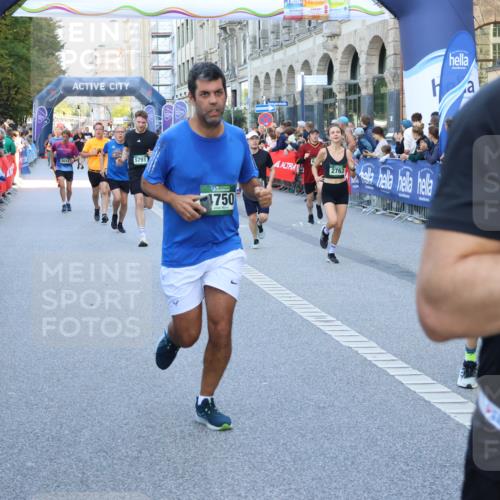 07.09.2025 - BARMER Alsterlauf Strokosch-Dieckow http://msf.ph/oto/8721690 07.09.2025 09:56:44 Ziel 2037, 2216, 2406, 2606, 2724, 2819, 2903, 2998, 3191, 3362, 3381, 3434, 3552, 3721, 4328, 4407, 4416, 4767, 4809, 4842, 4844, 5115, 5135, 5136, 5293, 5377, 5397, 5609, 5664, 5912, 5978, 6075, 6093, 6150, 6151, 6274, 8065, 8479 meine-sportfotos.de