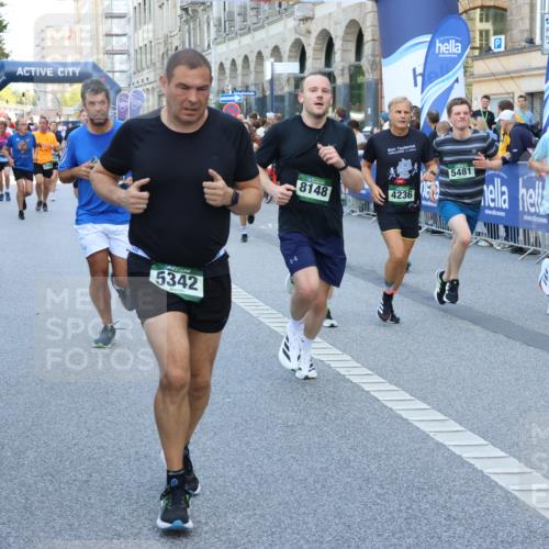 07.09.2025 - BARMER Alsterlauf Strokosch-Dieckow http://msf.ph/oto/8721700 07.09.2025 09:56:43 Ziel 2037, 2216, 2406, 2606, 2724, 2750, 2819, 2903, 2998, 3191, 3362, 3381, 3434, 3552, 3721, 4235, 4328, 4407, 4416, 4767, 4809, 4842, 4844, 5006, 5115, 5135, 5136, 5293, 5377, 5397, 5609, 5664, 5688, 5912, 5978, 6075, 6093, 6150, 6151, 6274, 8065, 8315, 8479 meine-sportfotos.de