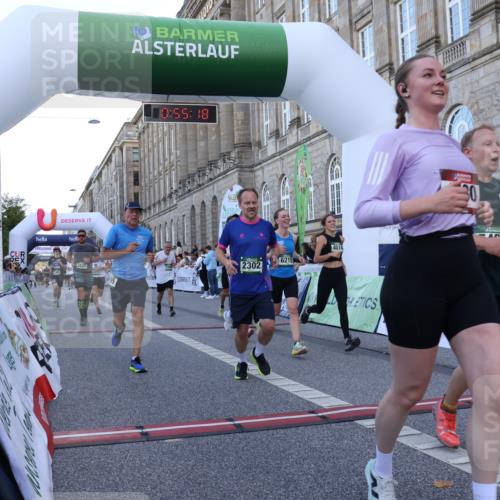 07.09.2025 - BARMER Alsterlauf Strokosch-Dieckow http://msf.ph/oto/8721701 07.09.2025 09:55:16 Ziel 2302, 2429, 2751, 3821, 4014, 4386, 4580, 4786, 4956, 5055, 5169, 5195, 5398, 5462, 6079, 6215, 8303 meine-sportfotos.de