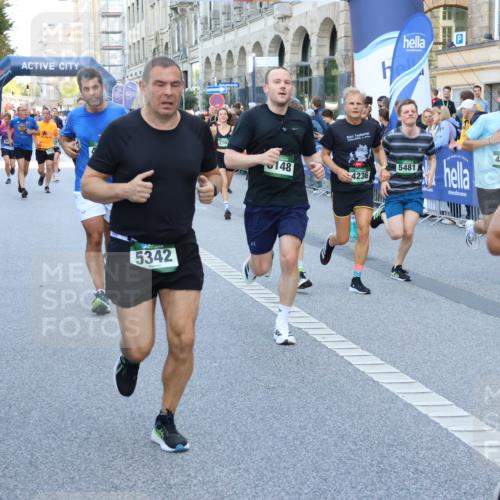 07.09.2025 - BARMER Alsterlauf Strokosch-Dieckow http://msf.ph/oto/8721707 07.09.2025 09:56:43 Ziel 2037, 2216, 2406, 2606, 2724, 2750, 2819, 2903, 2998, 3191, 3362, 3381, 3434, 3552, 3721, 4235, 4328, 4407, 4416, 4767, 4809, 4842, 4844, 5006, 5115, 5135, 5136, 5293, 5377, 5397, 5609, 5664, 5688, 5912, 5978, 6075, 6093, 6150, 6151, 6274, 8065, 8315, 8479 meine-sportfotos.de