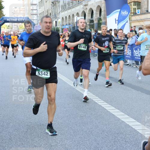 07.09.2025 - BARMER Alsterlauf Strokosch-Dieckow http://msf.ph/oto/8721710 07.09.2025 09:56:43 Ziel 2037, 2216, 2406, 2606, 2724, 2750, 2819, 2903, 2998, 3191, 3362, 3381, 3434, 3552, 3721, 4235, 4328, 4407, 4416, 4767, 4809, 4842, 4844, 5006, 5115, 5135, 5136, 5293, 5377, 5397, 5609, 5664, 5688, 5912, 5978, 6075, 6093, 6150, 6151, 6274, 8065, 8315, 8479 meine-sportfotos.de