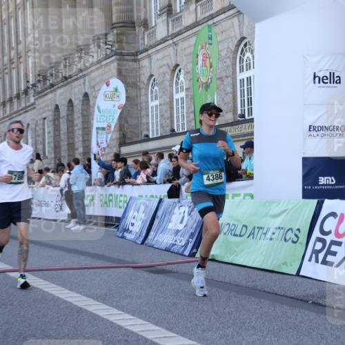 07.09.2025 - BARMER Alsterlauf Strokosch-Dieckow http://msf.ph/oto/8721717 07.09.2025 09:55:23 Ziel 3115, 3662, 4386, 4441, 4786, 4965, 4980, 5055, 5300, 5398, 5607, 6143, 8303 meine-sportfotos.de