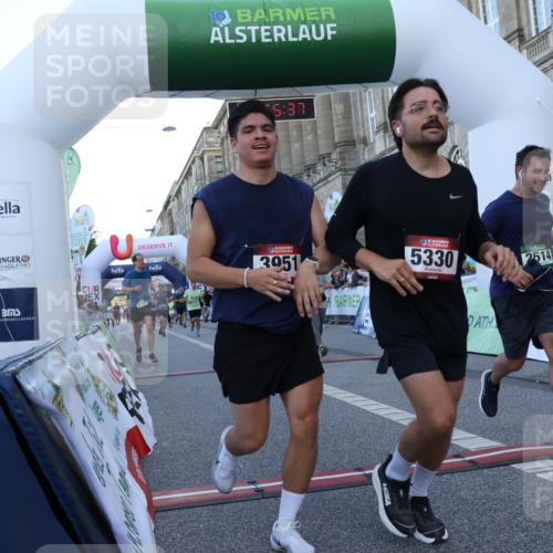 07.09.2025 - BARMER Alsterlauf Strokosch-Dieckow http://msf.ph/oto/8721746 07.09.2025 09:55:36 Ziel 2419, 2514, 3048, 3122, 3646, 3951, 4275, 4436, 5026, 5321, 5330, 5494, 5535, 5549, 5949, 8050, 8095, 8263 meine-sportfotos.de