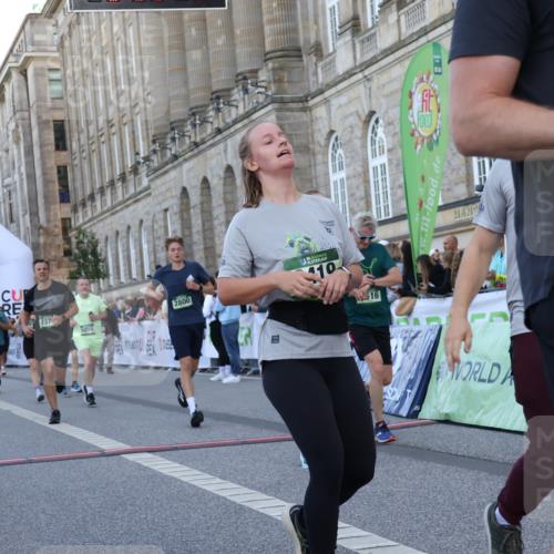 07.09.2025 - BARMER Alsterlauf Strokosch-Dieckow http://msf.ph/oto/8721767 07.09.2025 09:55:43 Ziel 2374, 2419, 2516, 2569, 2800, 3122, 3298, 3831, 3961, 4887, 5011, 5026, 5494, 5535, 5549, 8016, 8050, 8263, 8407 meine-sportfotos.de