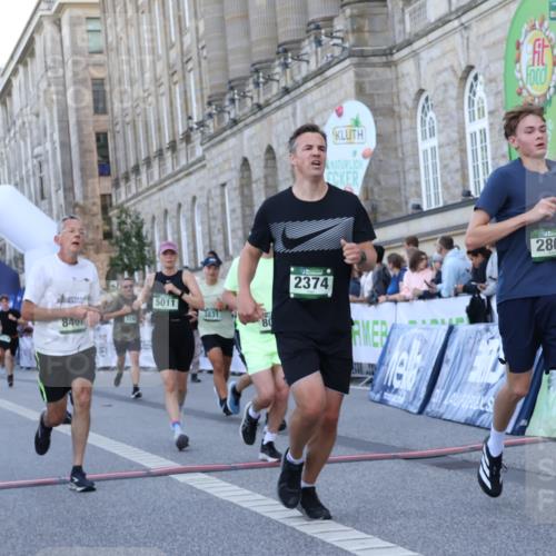 07.09.2025 - BARMER Alsterlauf Strokosch-Dieckow http://msf.ph/oto/8721771 07.09.2025 09:55:45 Ziel 2374, 2419, 2516, 2569, 2800, 3122, 3298, 3831, 3961, 4657, 4839, 4887, 5011, 5026, 5535, 5549, 5713, 8016, 8050, 8159, 8263, 8407 meine-sportfotos.de
