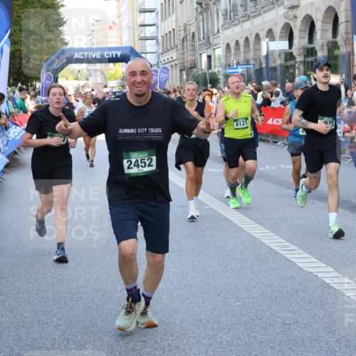 07.09.2025 - BARMER Alsterlauf Strokosch-Dieckow http://msf.ph/oto/8721816 07.09.2025 09:56:27 Ziel 2507, 2582, 2750, 2752, 2763, 2797, 2903, 2908, 2998, 3191, 3456, 3568, 3615, 3802, 3970, 3988, 4105, 4235, 4338, 5004, 5006, 5115, 5135, 5160, 5504, 5562, 5637, 5664, 5688, 5750, 5791, 5895, 5977, 6093, 6138, 6206, 6269, 6274, 8014, 8065, 8210, 8315, 8366, 8427, 8479 meine-sportfotos.de