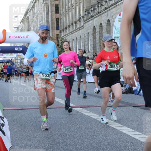 07.09.2025 - BARMER Alsterlauf Strokosch-Dieckow http://msf.ph/oto/8721856 07.09.2025 09:56:27 Ziel 2568, 3005, 3365, 3622, 3658, 3661, 3868, 4646, 5024, 5037, 5375, 6034, 6170, 6277, 8335 meine-sportfotos.de