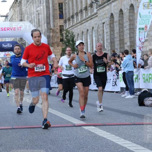 07.09.2025 - BARMER Alsterlauf Strokosch-Dieckow http://msf.ph/oto/8721874 07.09.2025 09:56:33 Ziel 2022, 2150, 2151, 2245, 2341, 2568, 2664, 2665, 2722, 2868, 3005, 3188, 3365, 3661, 3868, 4490, 4646, 4824, 5375, 6034, 6170, 6186, 8500 meine-sportfotos.de