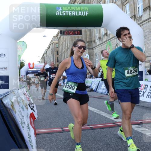 07.09.2025 - BARMER Alsterlauf Strokosch-Dieckow http://msf.ph/oto/8721903 07.09.2025 09:56:41 Ziel 2022, 2150, 2151, 2152, 2245, 2341, 2437, 2452, 2664, 2665, 2722, 3752, 3869, 3963, 4121, 4479, 4490, 4507, 4508, 4565, 4706, 4824, 5739, 5925, 6187, 6223, 8007, 8500 meine-sportfotos.de