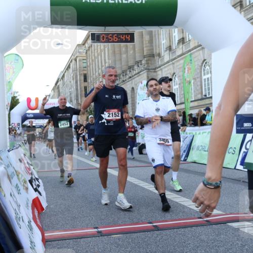 07.09.2025 - BARMER Alsterlauf Strokosch-Dieckow http://msf.ph/oto/8721906 07.09.2025 09:56:42 Ziel 2022, 2150, 2151, 2152, 2437, 2452, 2664, 2665, 2722, 3752, 3869, 3963, 4121, 4479, 4490, 4507, 4508, 4565, 4706, 4824, 5739, 5925, 6187, 6223, 8007, 8500 meine-sportfotos.de