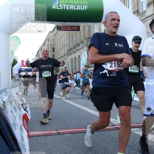 07.09.2025 - BARMER Alsterlauf Strokosch-Dieckow http://msf.ph/oto/8721910 07.09.2025 09:56:43 Ziel 2022, 2150, 2151, 2152, 2437, 2452, 2664, 2665, 2722, 3752, 3869, 3963, 4121, 4479, 4490, 4507, 4508, 4565, 4706, 4824, 5739, 5925, 6187, 6223, 8007 meine-sportfotos.de