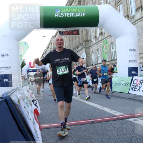 07.09.2025 - BARMER Alsterlauf Strokosch-Dieckow http://msf.ph/oto/8721913 07.09.2025 09:56:44 Ziel 2022, 2150, 2151, 2152, 2437, 2452, 2664, 2665, 2722, 3752, 3869, 3963, 4121, 4479, 4490, 4507, 4508, 4565, 4706, 5081, 5739, 5925, 6187, 6223, 8007 meine-sportfotos.de