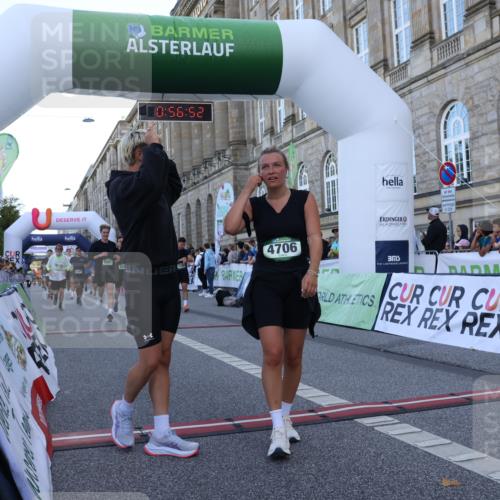 07.09.2025 - BARMER Alsterlauf Strokosch-Dieckow http://msf.ph/oto/8721934 07.09.2025 09:56:50 Ziel 2003, 2320, 2512, 2530, 3080, 3251, 3696, 3963, 4237, 4338, 4479, 4565, 4706, 4776, 5081, 5304, 5308, 5349, 5481, 5529, 5739, 5805, 6089, 6187, 8007 meine-sportfotos.de
