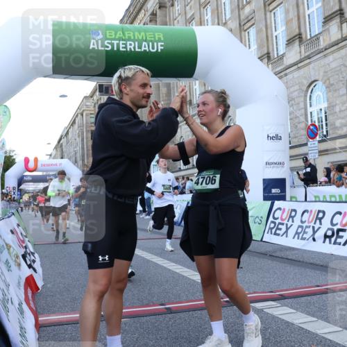07.09.2025 - BARMER Alsterlauf Strokosch-Dieckow http://msf.ph/oto/8721938 07.09.2025 09:56:52 Ziel 2003, 2320, 2512, 2530, 3080, 3251, 3696, 4236, 4237, 4338, 4776, 5081, 5304, 5308, 5342, 5349, 5481, 5529, 5805, 6089, 6187, 8148 meine-sportfotos.de