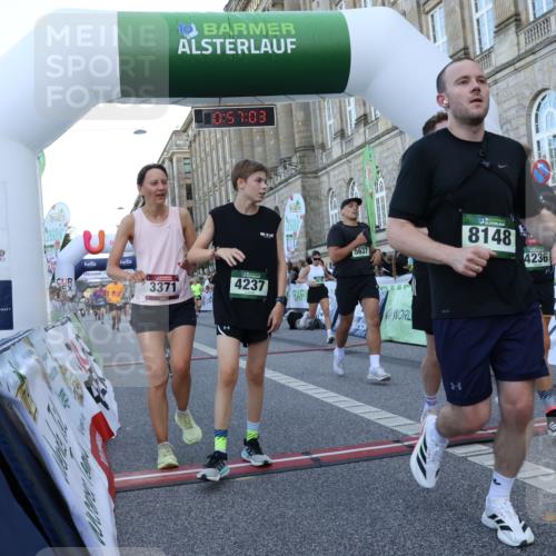 07.09.2025 - BARMER Alsterlauf Strokosch-Dieckow http://msf.ph/oto/8721967 07.09.2025 09:57:01 Ziel 2003, 2512, 2763, 2797, 2908, 3251, 3371, 3656, 3696, 3970, 4236, 4237, 4338, 4750, 4776, 5342, 5481, 5637, 5791, 5895, 5977, 6138, 6206, 6269, 6274, 8014, 8148, 8210 meine-sportfotos.de