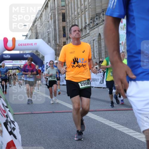 07.09.2025 - BARMER Alsterlauf Strokosch-Dieckow http://msf.ph/oto/8721978 07.09.2025 09:57:06 Ziel 2763, 2797, 2908, 3656, 3970, 4105, 4235, 4750, 5562, 5637, 5688, 5895, 5977, 6138, 6206, 6269, 6274, 8014, 8366, 8427 meine-sportfotos.de