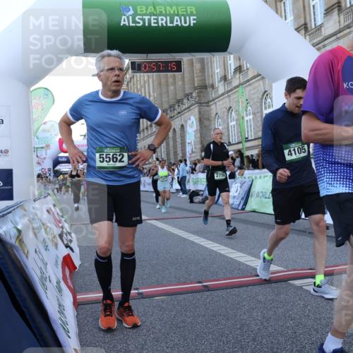 07.09.2025 - BARMER Alsterlauf Strokosch-Dieckow http://msf.ph/oto/8722007 07.09.2025 09:57:14 Ziel 2507, 2582, 2750, 2752, 3456, 3615, 3802, 3988, 4105, 4235, 5115, 5135, 5160, 5504, 5562, 5688, 5750, 8366, 8427 meine-sportfotos.de