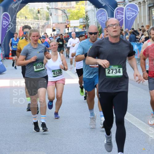 07.09.2025 - BARMER Alsterlauf Strokosch-Dieckow http://msf.ph/oto/8722023 07.09.2025 09:55:51 Ziel 2022, 2150, 2151, 2152, 2245, 2341, 2437, 2452, 2568, 2664, 2665, 2722, 2868, 3005, 3188, 3365, 3658, 3661, 3752, 3868, 3869, 4121, 4490, 4507, 4508, 4565, 4706, 4824, 5024, 5375, 5925, 6034, 6170, 6186, 6223, 6277, 8007, 8500 meine-sportfotos.de