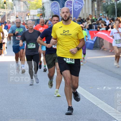 07.09.2025 - BARMER Alsterlauf Strokosch-Dieckow http://msf.ph/oto/8722026 07.09.2025 09:55:48 Ziel 2022, 2150, 2151, 2152, 2245, 2341, 2452, 2568, 2664, 2665, 2722, 2868, 3005, 3188, 3365, 3658, 3661, 3868, 3869, 4490, 4565, 4706, 4824, 5024, 5037, 5375, 5925, 6034, 6170, 6186, 6277, 8007, 8335, 8500 meine-sportfotos.de