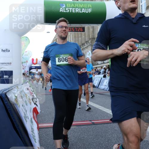 07.09.2025 - BARMER Alsterlauf Strokosch-Dieckow http://msf.ph/oto/8722037 07.09.2025 09:57:25 Ziel 2037, 2216, 2406, 2606, 2819, 2903, 2998, 3191, 3381, 3552, 3568, 3802, 3988, 4407, 4767, 4809, 4842, 4844, 5004, 5006, 5160, 5293, 5664, 5912, 5978, 6093, 8065, 8315, 8479 meine-sportfotos.de