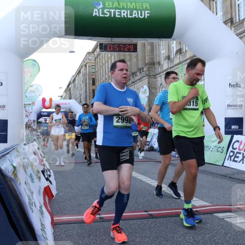 07.09.2025 - BARMER Alsterlauf Strokosch-Dieckow http://msf.ph/oto/8722041 07.09.2025 09:57:28 Ziel 2037, 2216, 2406, 2606, 2819, 2998, 3191, 3381, 3552, 4407, 4767, 4809, 4842, 4844, 5136, 5293, 5609, 5664, 5912, 5978, 6150, 6151, 8065, 8315, 8479 meine-sportfotos.de