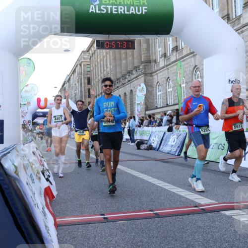 07.09.2025 - BARMER Alsterlauf Strokosch-Dieckow http://msf.ph/oto/8722046 07.09.2025 09:57:29 Ziel 2037, 2216, 2406, 2606, 2819, 2998, 3381, 3552, 4407, 4767, 4809, 4842, 4844, 5136, 5293, 5397, 5609, 5912, 5978, 6150, 6151, 8065, 8315 meine-sportfotos.de