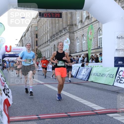 07.09.2025 - BARMER Alsterlauf Strokosch-Dieckow http://msf.ph/oto/8722063 07.09.2025 09:57:37 Ziel 2037, 2076, 2195, 2724, 3028, 3267, 3362, 3434, 3721, 4328, 4416, 4987, 5102, 5136, 5377, 5397, 5609, 6075, 6150, 6151, 8034, 8383 meine-sportfotos.de