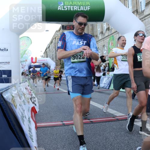 07.09.2025 - BARMER Alsterlauf Strokosch-Dieckow http://msf.ph/oto/8722079 07.09.2025 09:57:43 Ziel 2076, 2724, 3028, 3129, 3267, 3268, 3362, 3434, 3721, 4187, 4328, 4416, 4456, 4672, 4857, 4987, 5069, 5101, 5102, 5199, 5377, 5598, 5987, 6075, 8034, 8383 meine-sportfotos.de
